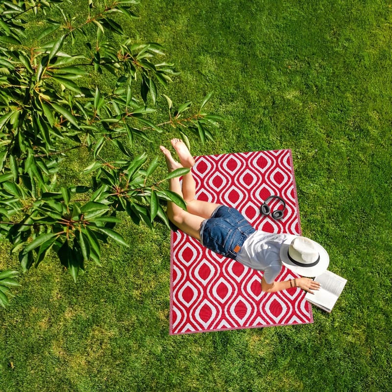 Playa Rug Outdoor Recycled Reversible Plastic Folded Mat/Rug Venice Collection Lightweight & Weather, Water and UV Resistant