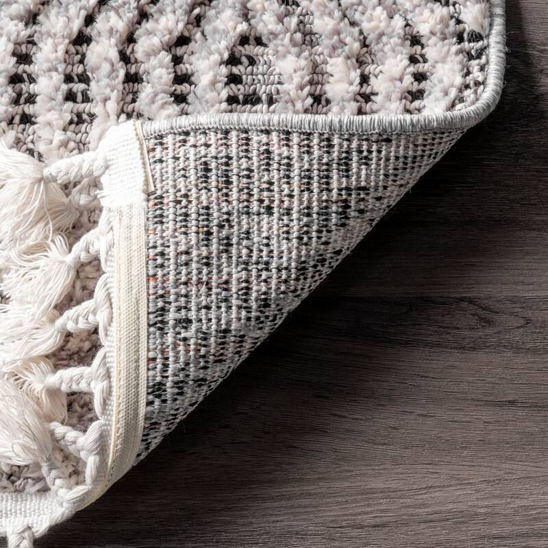 Nuloom Geometric Arielle Soft Trellis Textured Tassel Area Rug