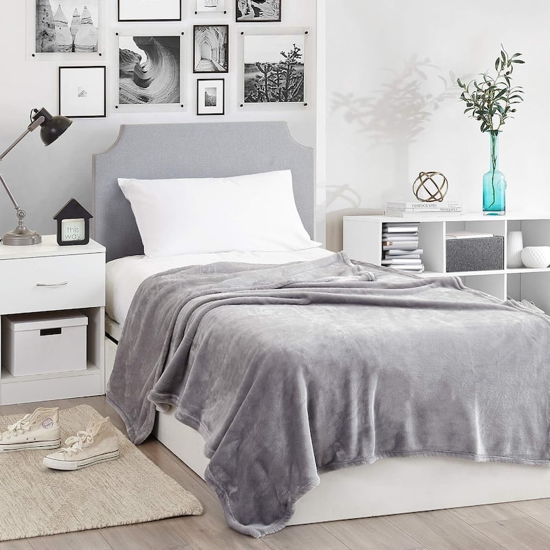 Me Sooo Comfy - Coma Inducer® Oversized Bedding Blanket. - King. - Alloy.