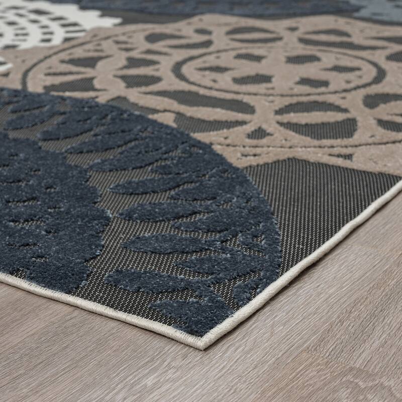 Cruise Bohemian & Eclectic Geometric Indoor/Outdoor Area Rug