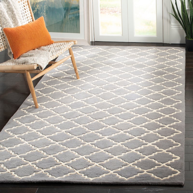 SAFAVIEH Handmade Chatham Carlota Modern Moroccan Wool Rug - 4' x 6' - Dark Grey/Ivory - Rectangle