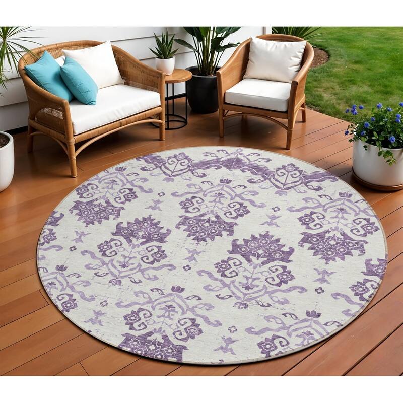 HomeRoots Oriental Transitional Rectangle Outdoor Rug - 8' Round