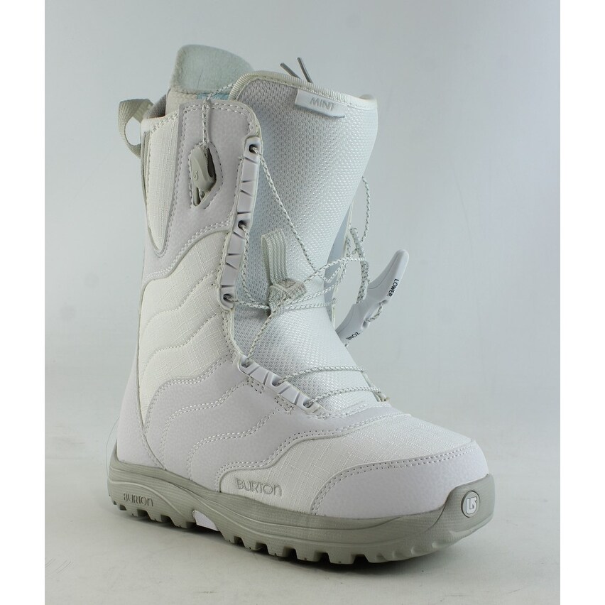 white boots size 4