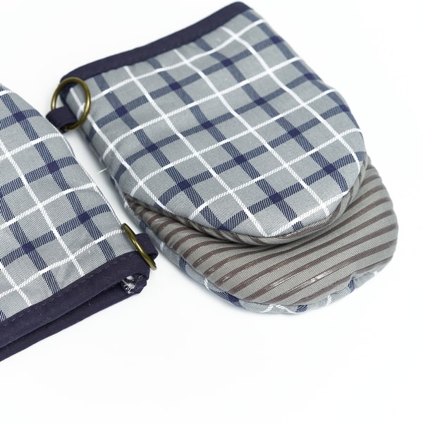 https://ak1.ostkcdn.com/images/products/is/images/direct/321cc1d4de81a8ba3e5728d1a0fe3a33a1bc5f6c/Nautica-Home-Grey-Navy-Plaid-100%25-Cotton-Mini-Oven-Mitt-With-Silicone-Palm-%28Set-of-2%29.jpg?impolicy=medium
