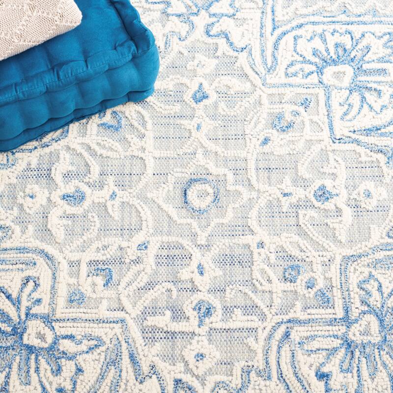 SAFAVIEH Handmade Trace Katina Floral Wool Rug