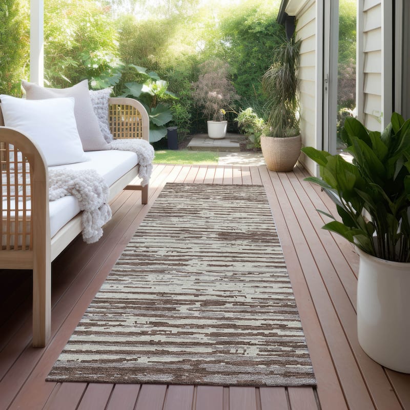 Machine Washable Indoor/ Outdoor Chantille Abstract Ombre Rug - Brown - 2'3" x 7'6"