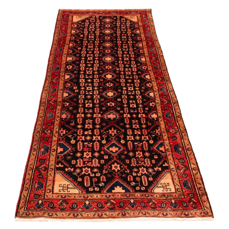 Andelz Red Rug 3'11" x 10'7" - 4'5 x 11'7