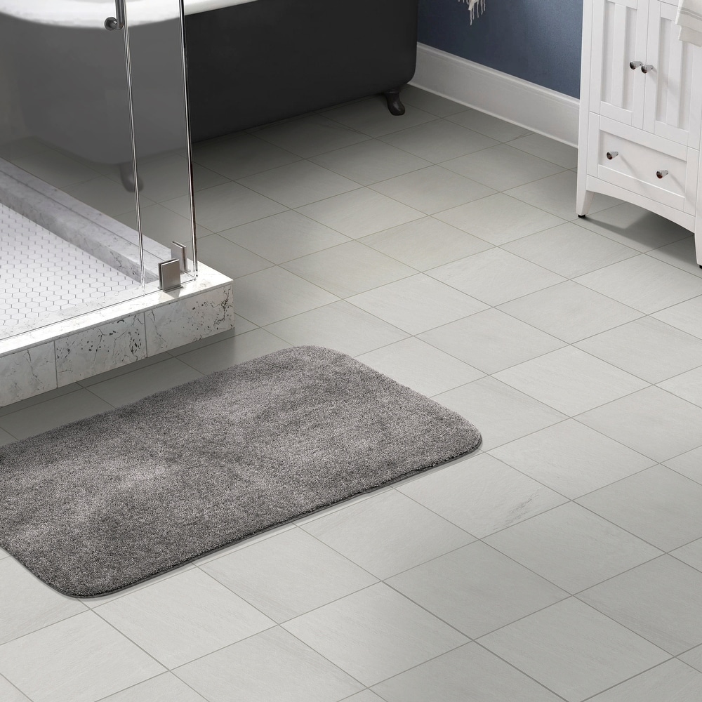 Bed Bath & Beyond Bathroom Rugs Mat - Light Grey - 32'' x 20