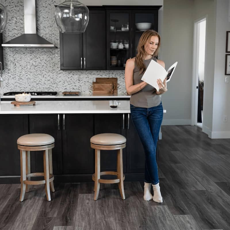 Maven Lane Eva Swivel Kitchen Stool