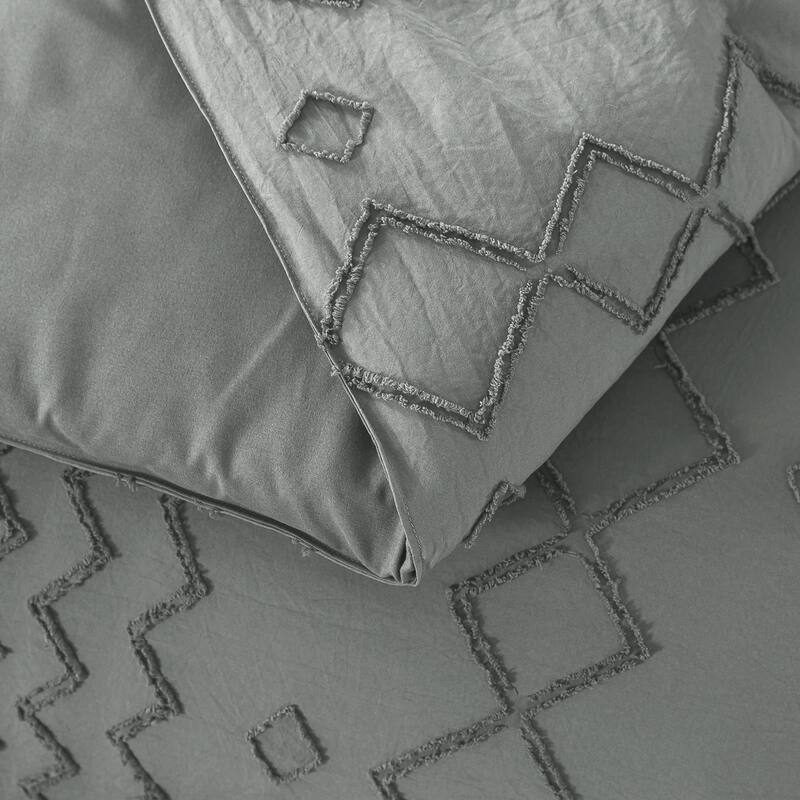 Jacquard Tufted Comforter Sets Embroidery Shabby Chic Design