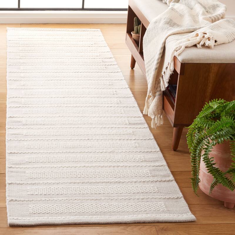 SAFAVIEH Handmade Kilim Chuan Farmhouse Stripe Rug
