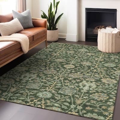Machine Washable Indoor/ Outdoor Traditional Kashan Chantille Rug