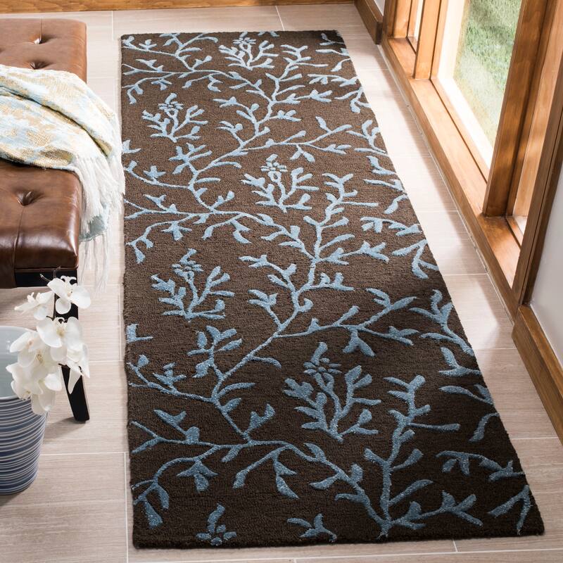SAFAVIEH Handmade Soho Destinee Ferns N.Z. Wool Rug