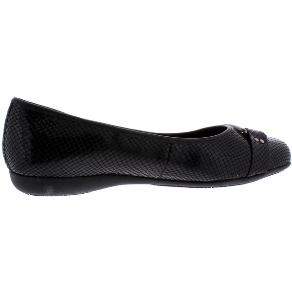 trotters sizzle signature flat