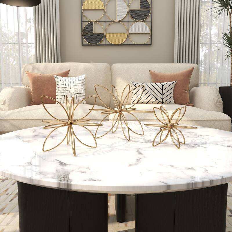 CosmoLiving by Cosmopolitan Gold Metal Handmade Floral Decorative Sculpture (Set of 3)