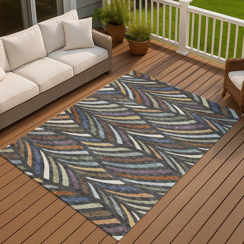 Machine Washable Indoor/ Outdoor Modern Feather Chantille Rug