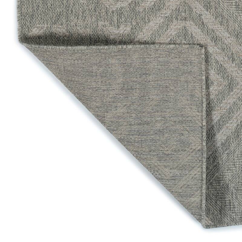 Modern Transitional Geometric Southwestern Textured High-Low Cut & Loop Rectangle Area Rug - 5.3x 7.6