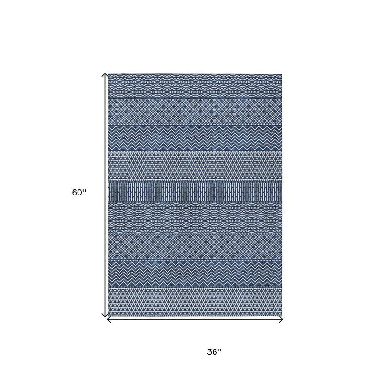 HomeRoots Chevron Modern Rectangle Outdoor Rug