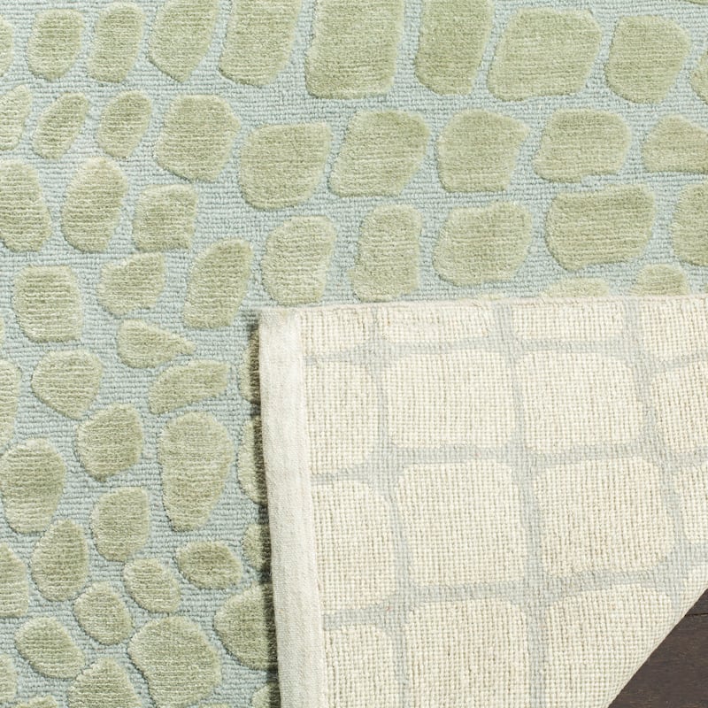 Martha Stewart by SAFAVIEH Amazonia Silk Blend Rug