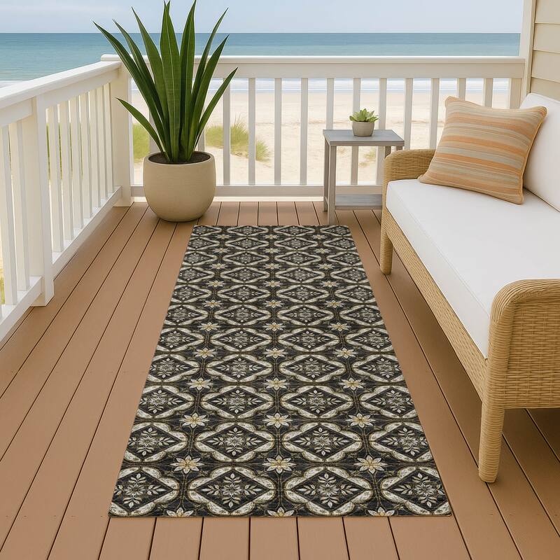 Machine Washable Indoor/ Outdoor Contemporary Granby Chantille Rug - Black - 2'3" x 7'6"