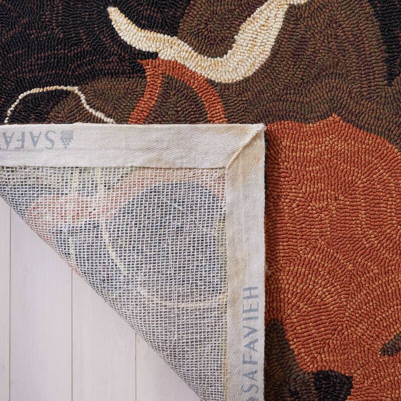 SAFAVIEH Handmade Four Seasons Teruyo Floral Rug