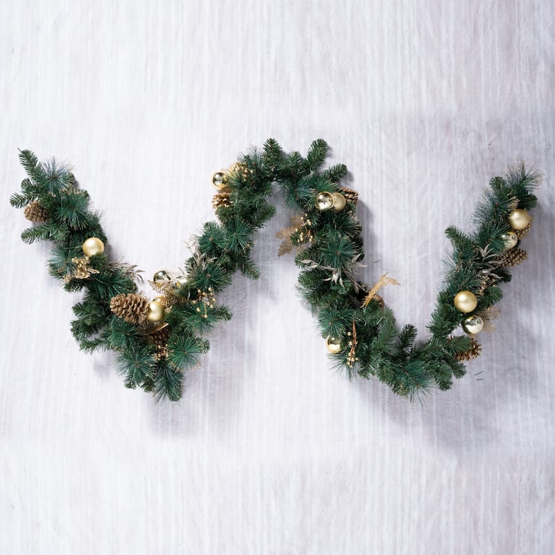 Artificial Versatile Green Christmas Garland with 30 Pine Needles