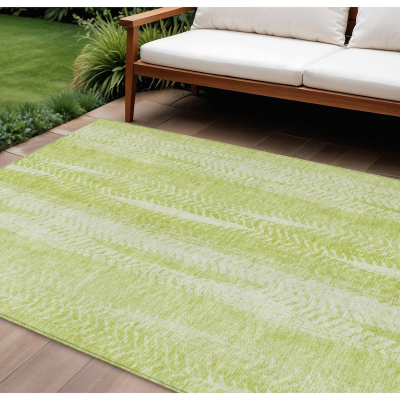 HomeRoots Botanical Leaves Transitional Rectangle Outdoor Rug - 10' X 14'