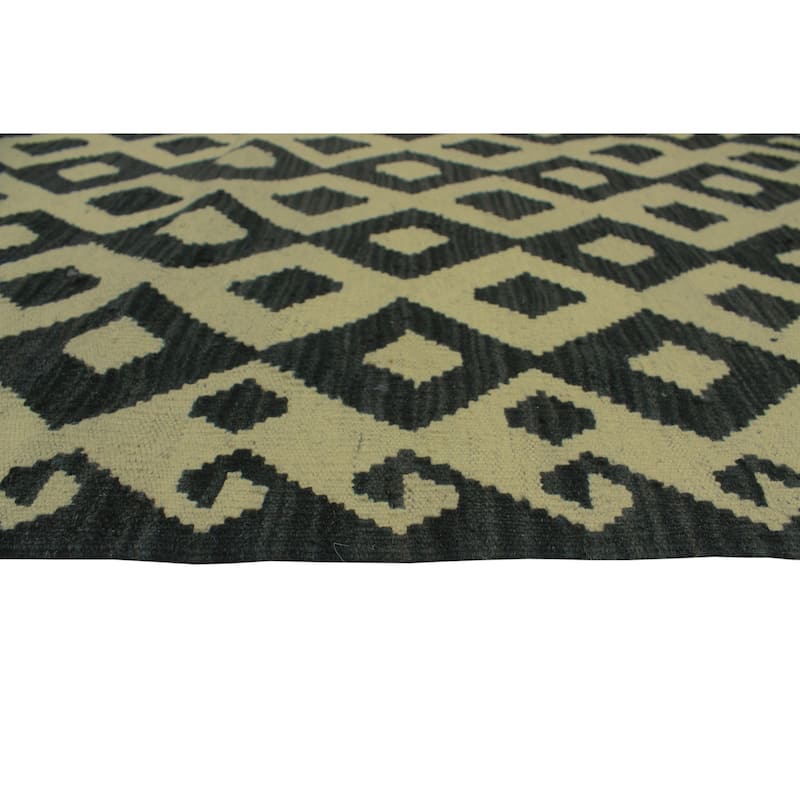 Hand-Woven Sangat Kilim Tordil Ivory/Black Rug - 5'9" x 8'1"