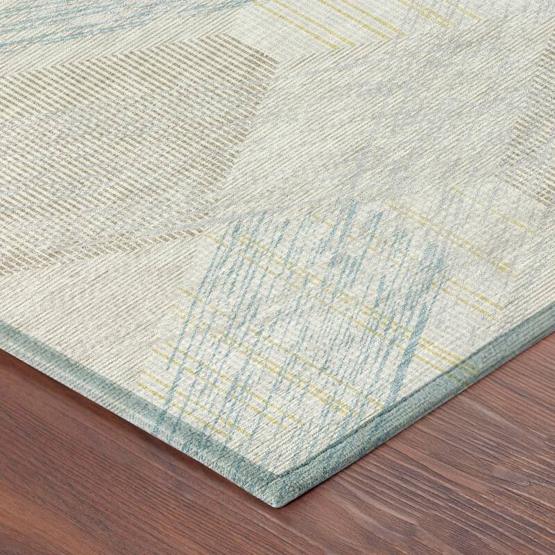 Machine Washable Indoor/ Outdoor Modern Hotchkiss Chantille Rug