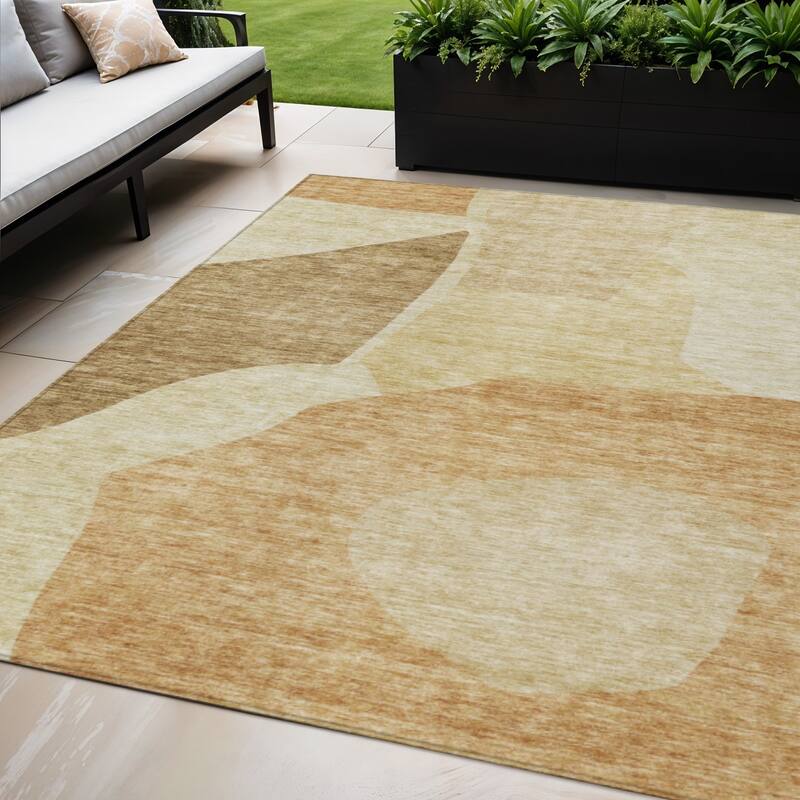 HomeRoots Abstract Transitional Rectangle Outdoor Rug - 5' X 8'