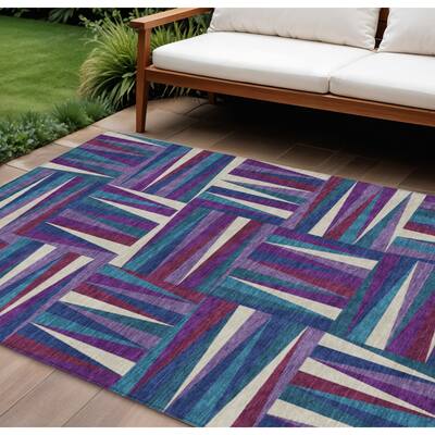 HomeRoots Geometric Transitional Rectangle Outdoor Rug