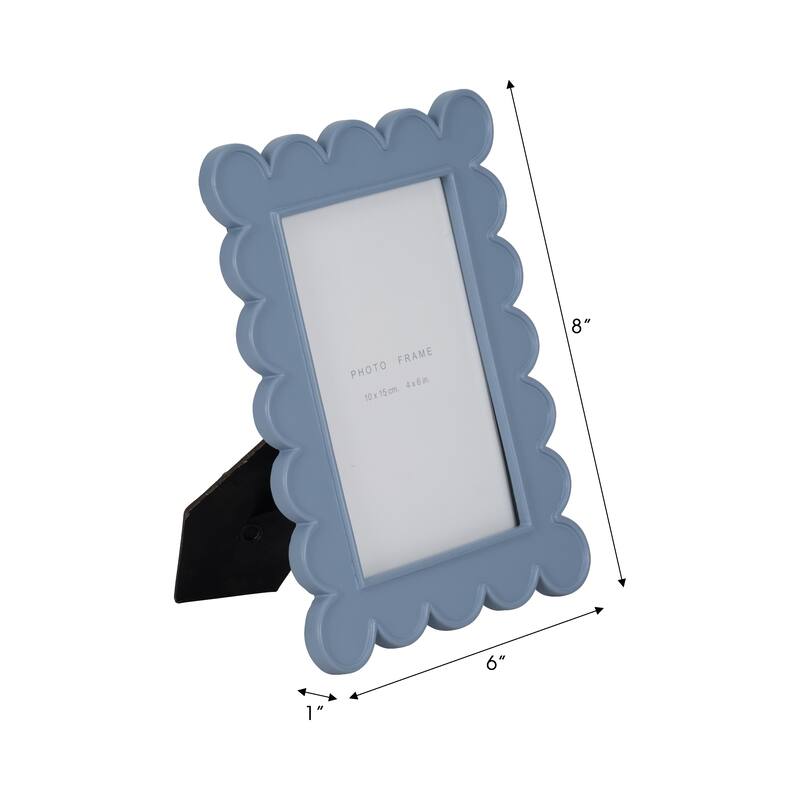 Sagebrook Home Resin Picture Frame with Scalloped Edges and Built-In Stand