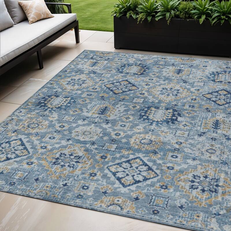 HomeRoots Floral Medallion Traditional Rectangle Outdoor Rug - 5' X 8'