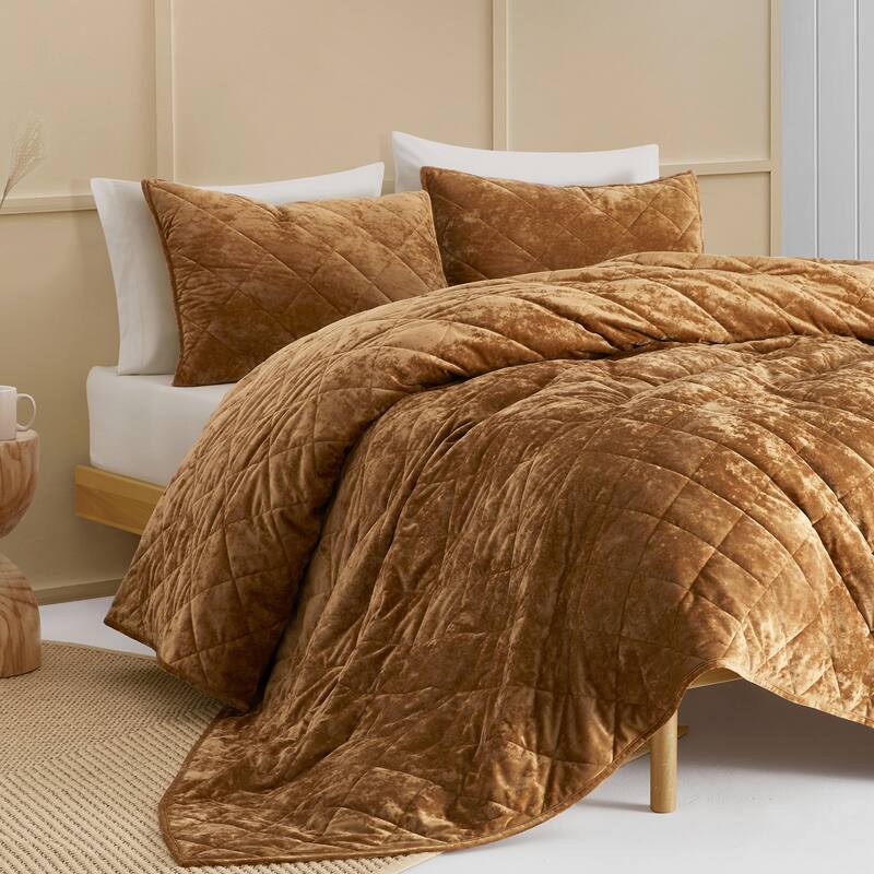 Beaute Living Diamond Velvet 3 Piece Quilt Set