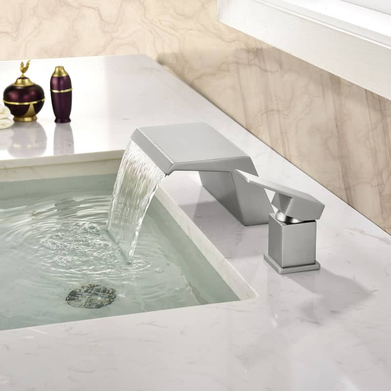 Single Handle Deck Mount Tub Faucet Brushed Nickel Modern 2 Hole Bathroom Bathtub Faucet