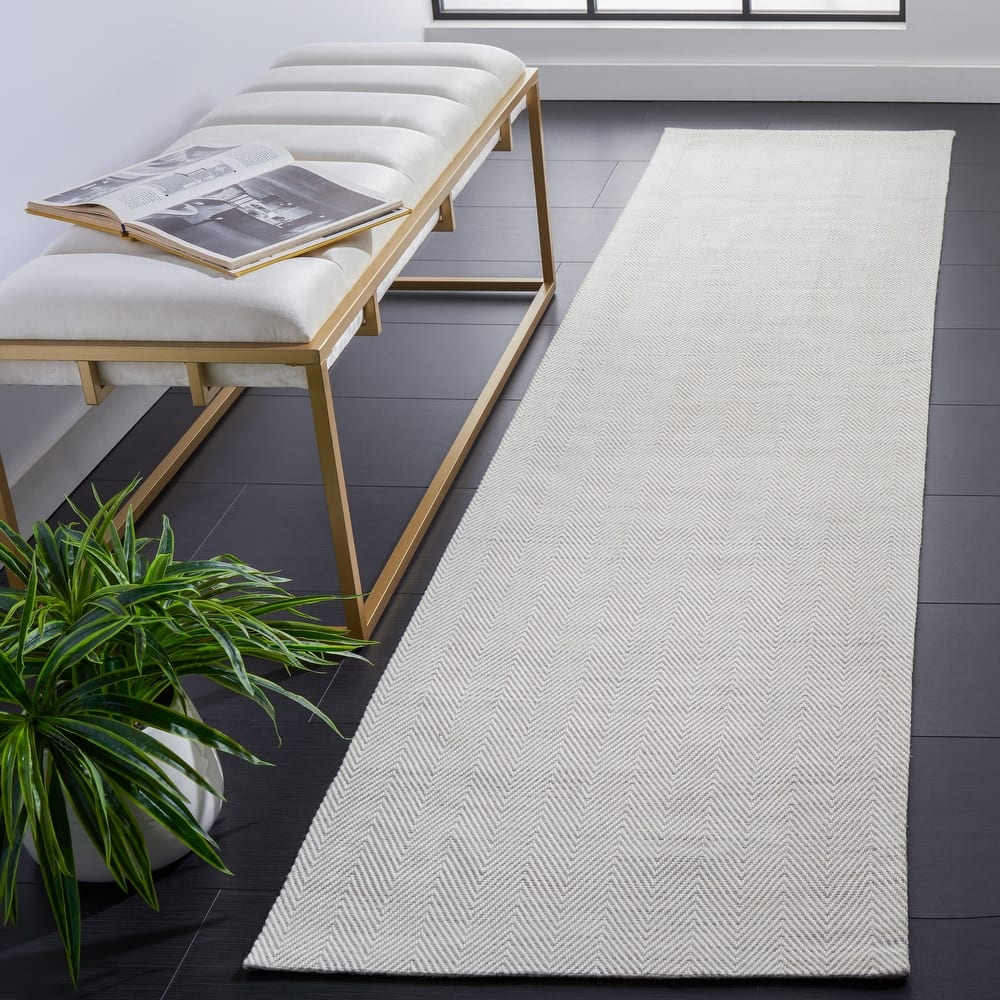 SAFAVIEH Handmade Marbella Kerana Wool & Viscose Rug