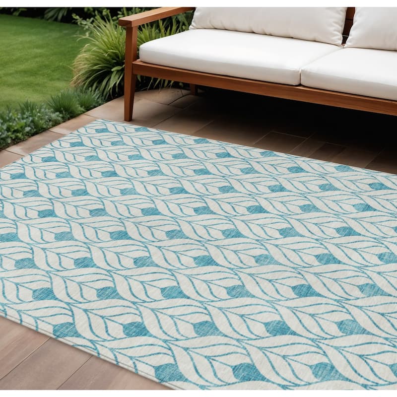 HomeRoots Geometric Transitional Rectangle Outdoor Rug - 9' X 12'