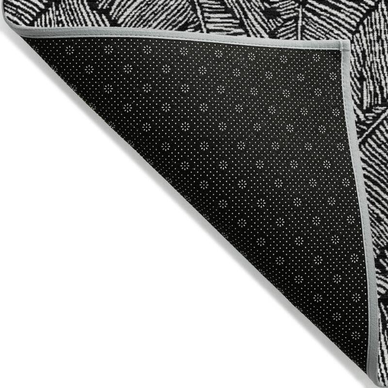 HomeRoots Floral Transitional Rectangle Outdoor Rug