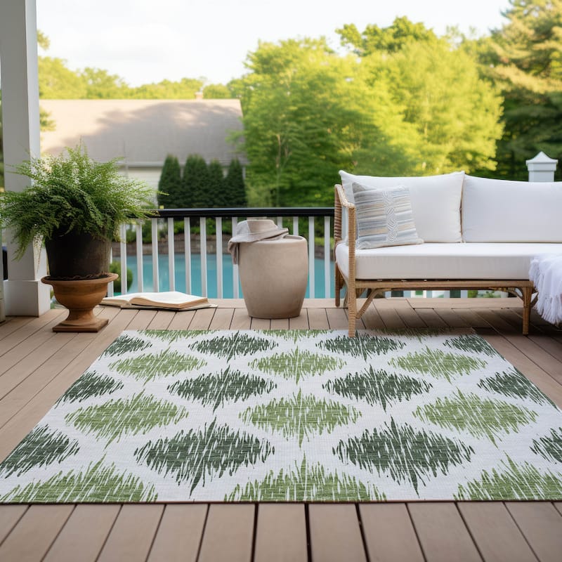 Machine Washable Indoor/ Outdoor Chantille Contemporary Geo Rug