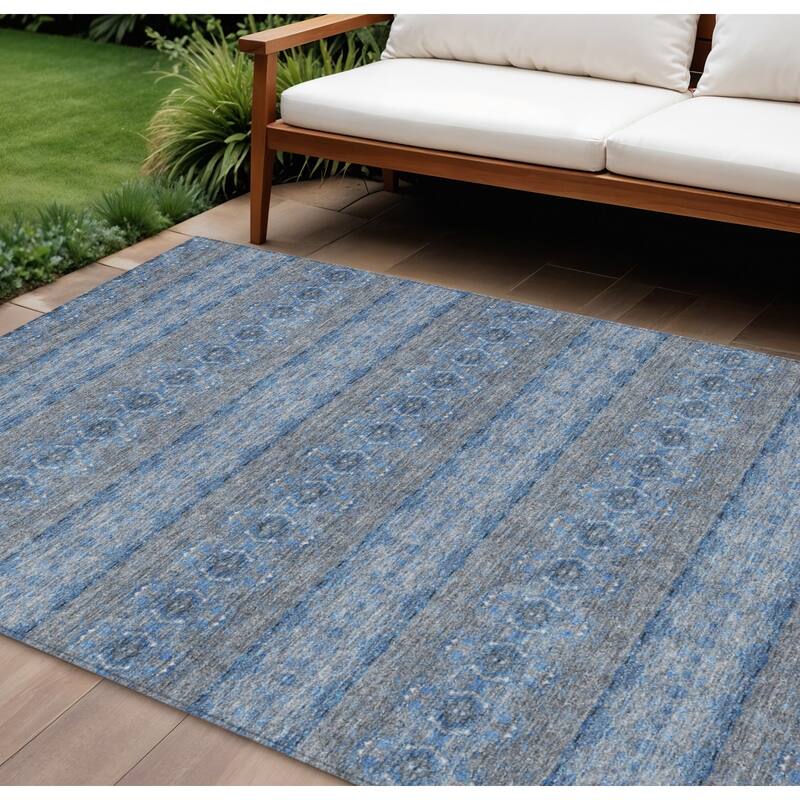 HomeRoots Floral Medallion Transitional Rectangle Outdoor Rug - 9' X 12'