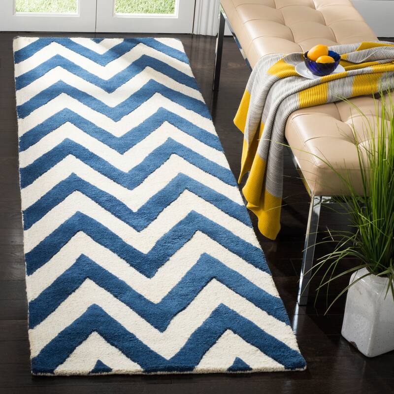 SAFAVIEH Handmade Cambridge Hicran Modern Moroccan Wool Rug - 2'6" x 12' Runner - Navy/Ivory