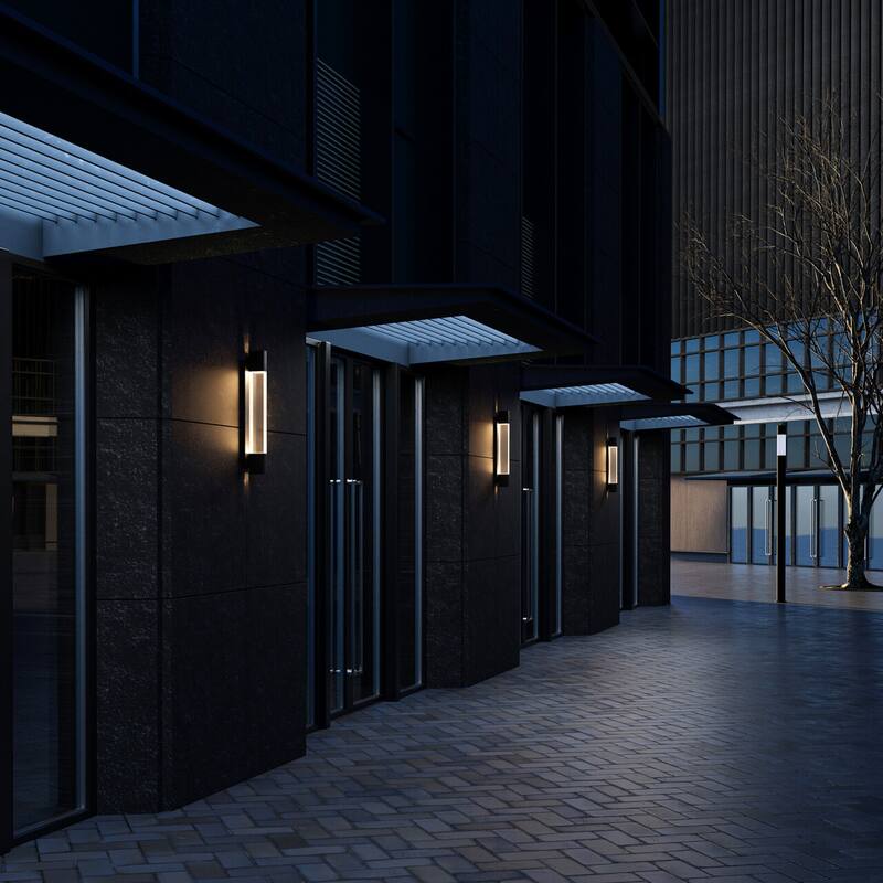 Heliograph 18in LED Outdoor Wall Light 2700K in Black