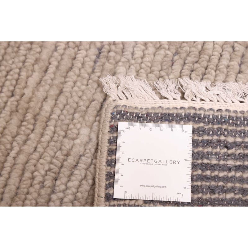 ECARPETGALLERY Hand-knotted Mystique Light Khaki Wool Rug - 5'4 x 7'10