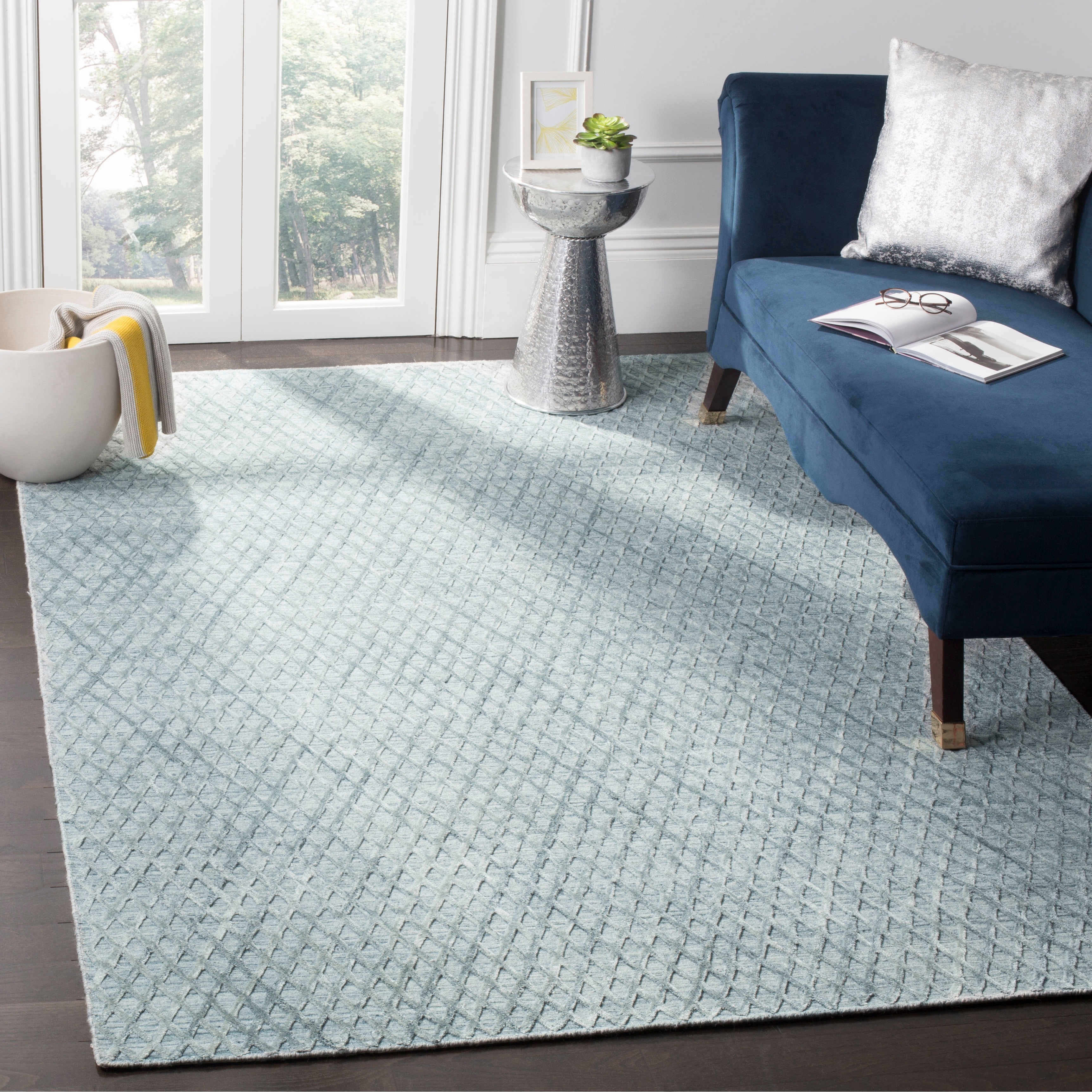 SAFAVIEH Handmade Mirage Khuyen Modern Abstract Viscose Rug