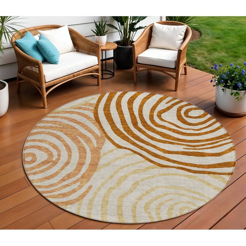 HomeRoots Abstract Transitional Rectangle Outdoor Rug - 8' Round