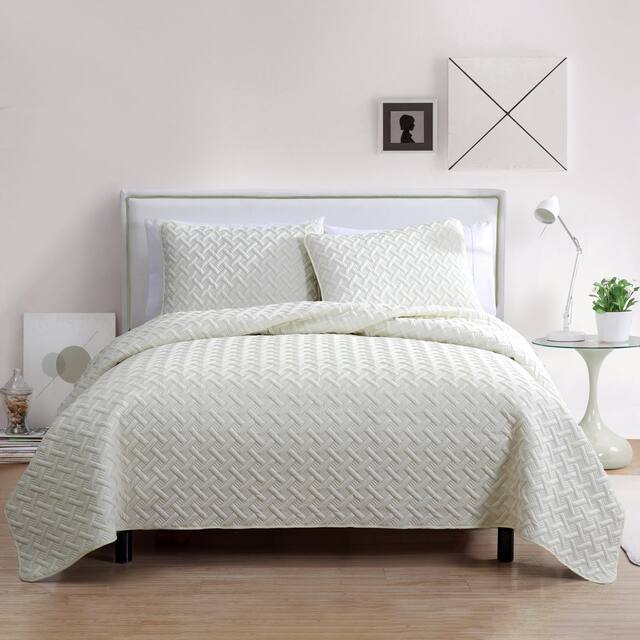 VCNY Nina Embossed Quilt Set - Queen/Full - Queen - Ivory