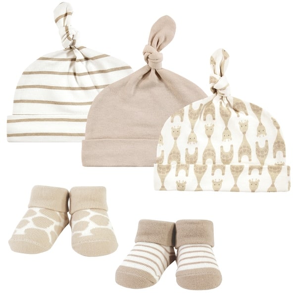 slide 1 of 1, Hudson Baby Unisex Cap and Socks Set, Modern Giraffe, 0-9 Months - Modern Giraffe 0-9 Months - Modern Giraffe