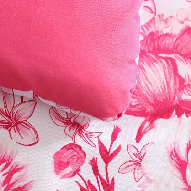 Betsey Johnson Sketch Toile Reversible Pink Comforter Bonus Set