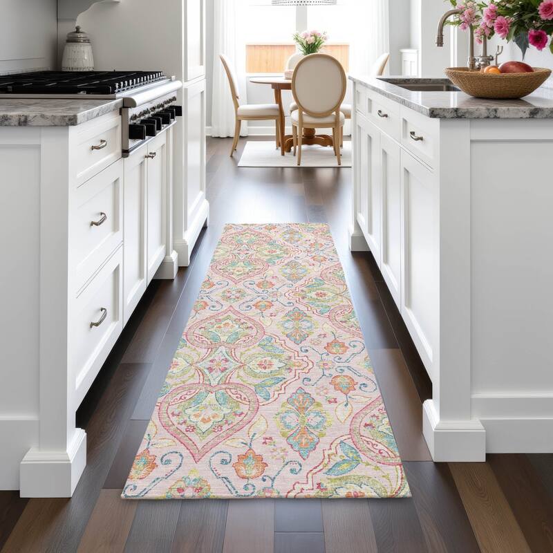 Machine Washable Indoor/Outdoor Traditional Spades Chantille Rug