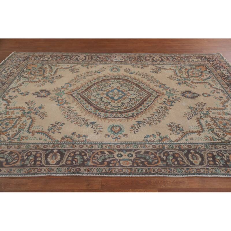 Hand Knotted Oriental 100% Wool Carpet Traditional Floral Beige & Ivories Tabriz Area Rug - 9' 6'' X 6' 7''